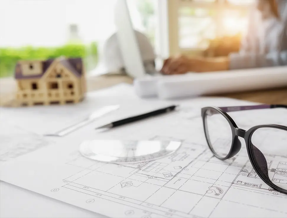 Ambiente interno amplo e iluminado de um empreendimento Verthori